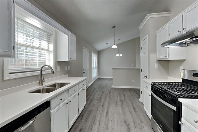 Photo - 770 Cleermont Ct