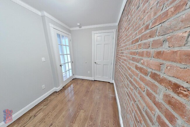 Photo - 436 W 52nd St Unit 10D