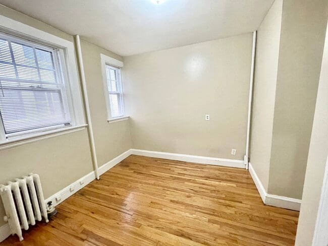 Photo - 2035 Commonwealth Ave Unit 2