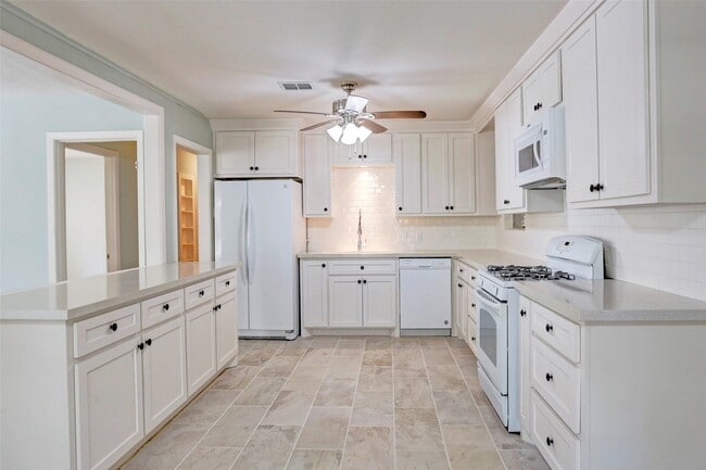 Photo - 3611 Galway Ln