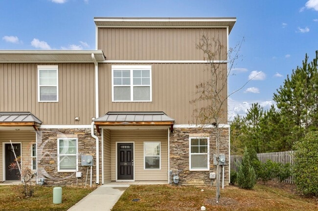 Photo - CHIC HARBISON GROVE TOWNHOME - PRIME LOCATION