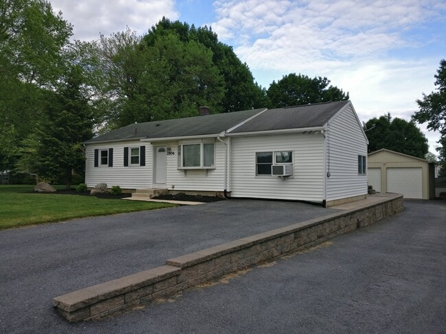 Building Photo - 2504 Levans Rd Rental