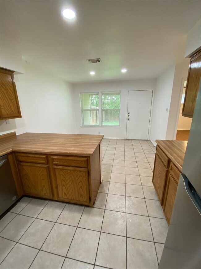 Photo - 1304 Conway Dr