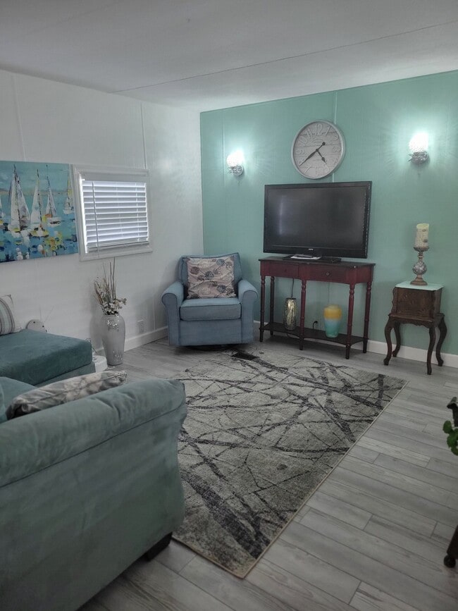 Photo - 6450 Floral Ct