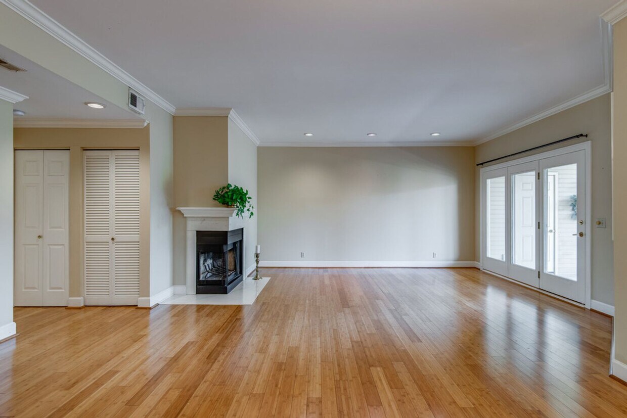 Beautiful Two Bedroom Green Hills Condo Wi... - Beautiful Two Bedroom Green Hills Condo Wi...