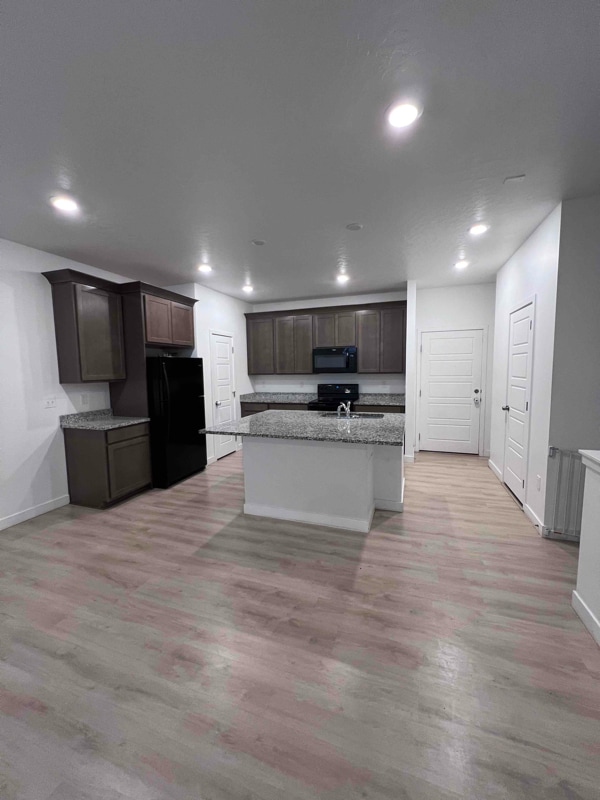 4343 W Dixon Way