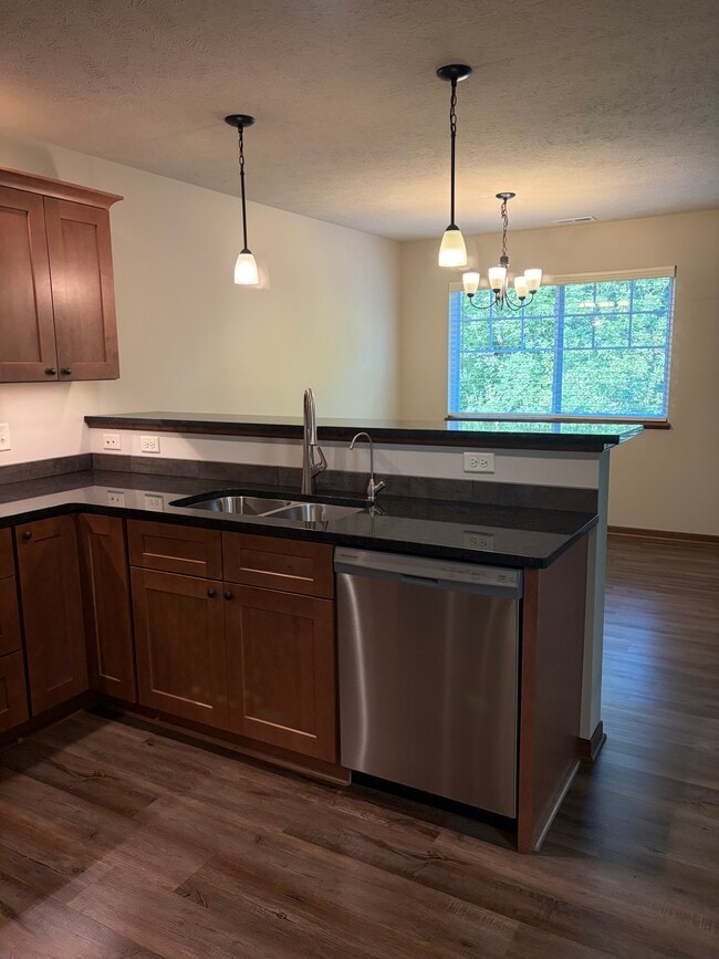 Photo - 8200 Broken Ridge Dr