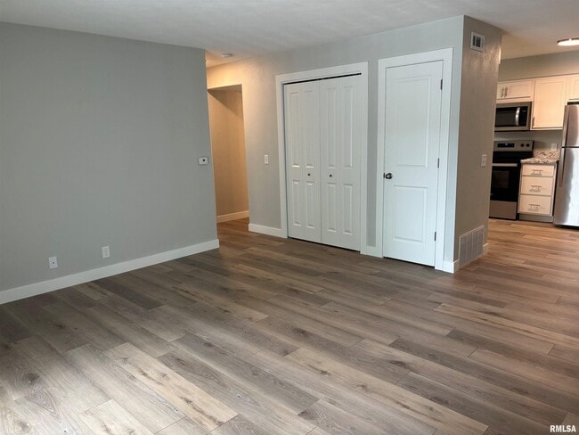 Photo - 1650 W 42nd St Unit 11