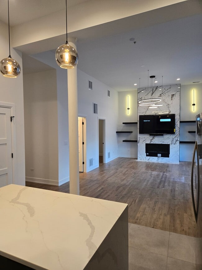 Photo - 2909 N Milwaukee Ave Unidad 1