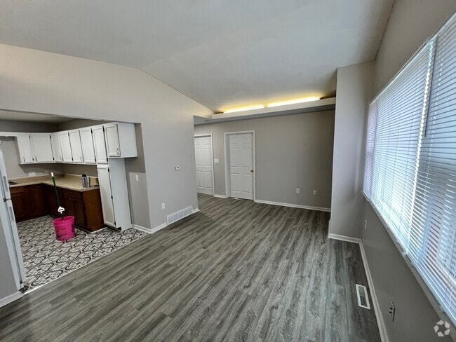Building Photo - 911 18th Ave Unit Apartment C
