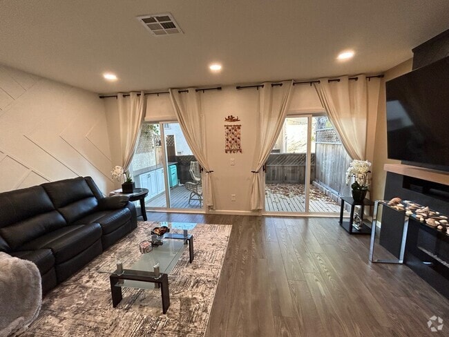 Building Photo - 2349 Altisma Way Unit B Rental