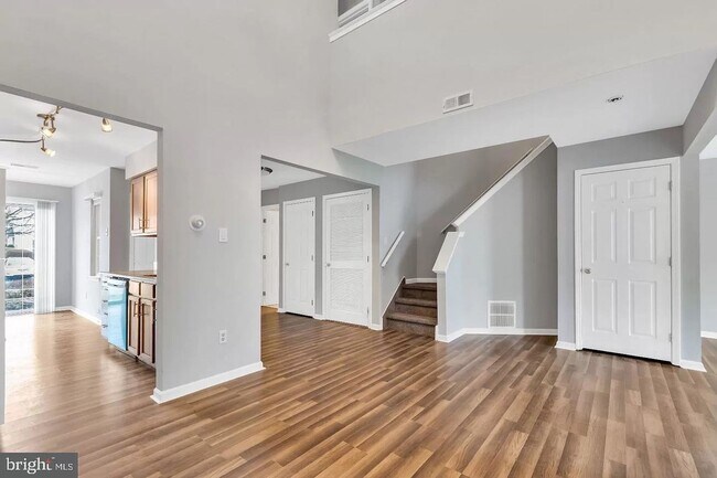 Photo - 2303 Doral Dr