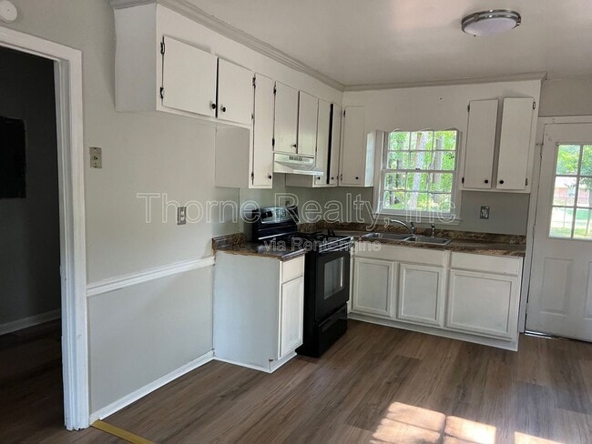 Photo - 1705 Fountain St