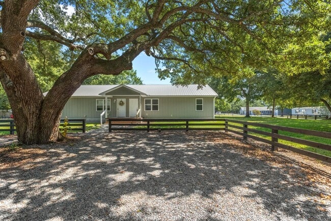 Available now! - Available now! Townhome