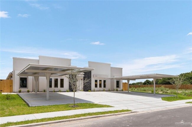 Building Photo - 15 Summerland Ln Unit 3