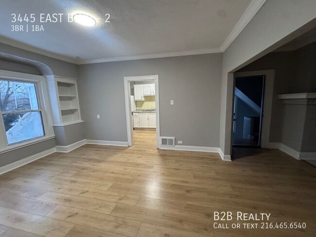 Photo - 3445 East Blvd Unidad 2