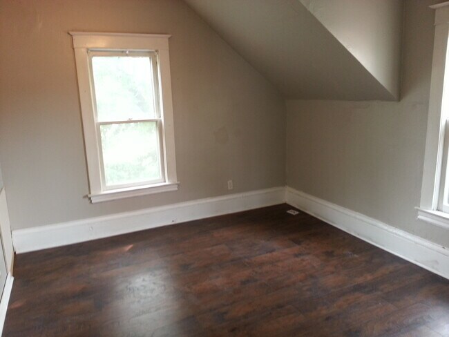 Photo - 918 Fulton St SE Unit 2