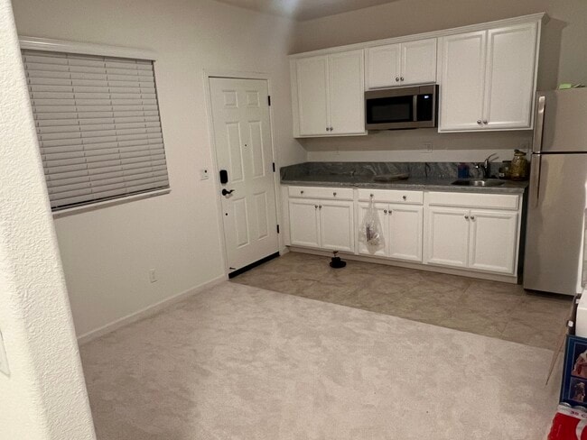 Building Photo - 2056 Ballet Way