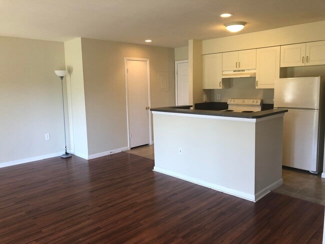 Photo - 4855 Via Palm Lakes Unit 910