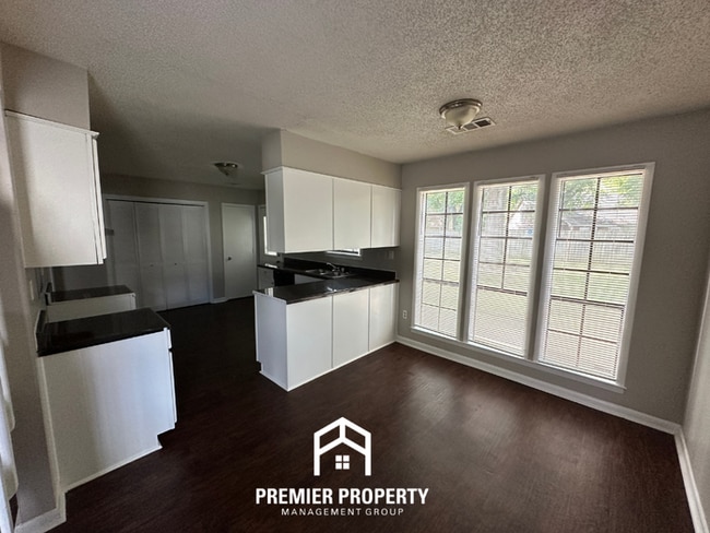 Photo - Beautiful 3BR/2BA Near Southwind | Soaring Vaulted Ceilings, Fireplace & Fenced Yard