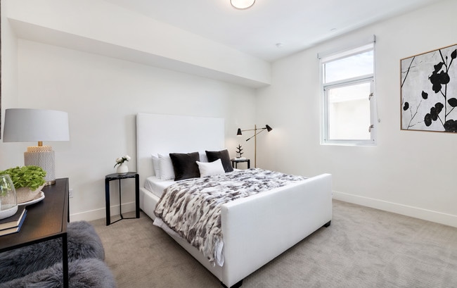 2 BEDROOM