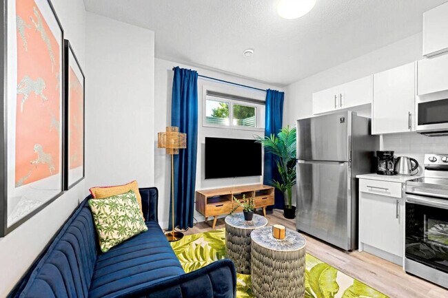 Photo - 15803-15897 97 Ave NW Unit ID1308602P