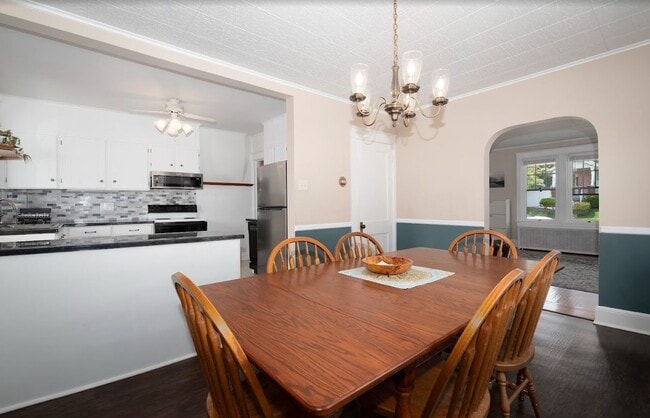 Photo - Spacious 3 Bedroom Duplex