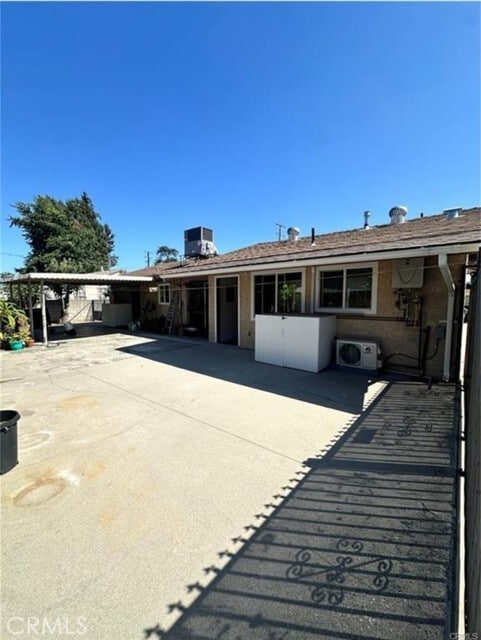 Photo - 11713 Killian St