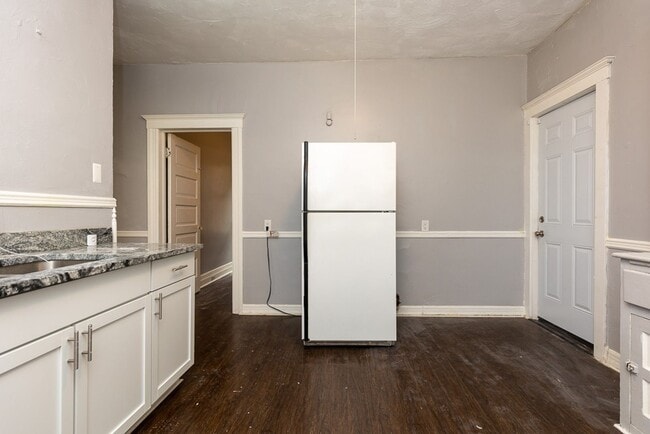 Photo - 2000 Hubbard St Unit Top Floor