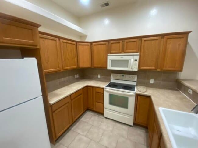 Photo - Beautiful Townhome!