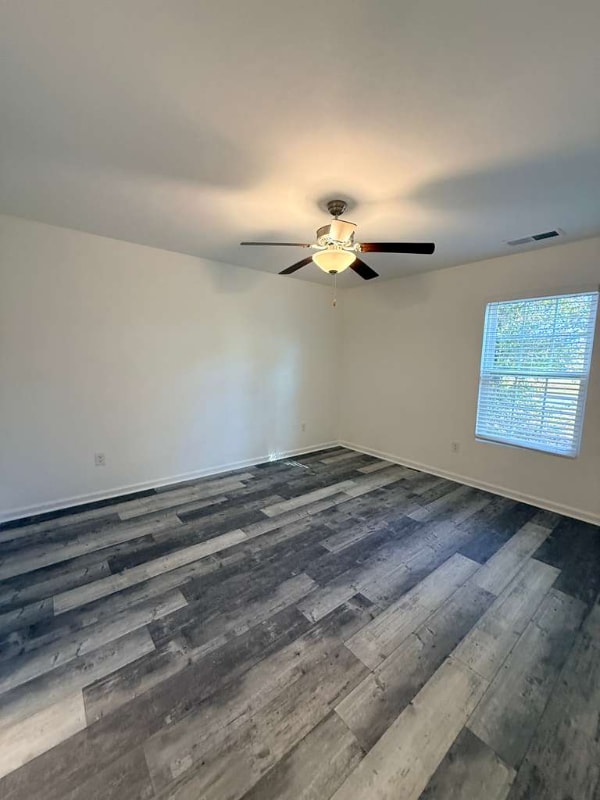 Photo - 191 Charter Dr