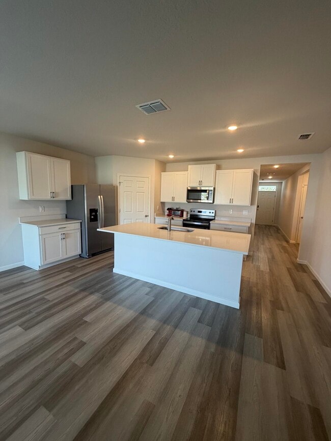 Photo - 2008 Olympia Ave SW