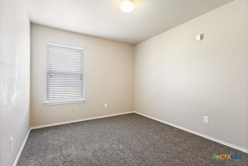 Photo - 1533 Redbridge Dr