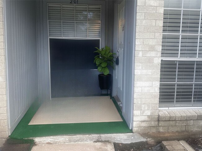 Photo - 6500 Sands Point Dr Unidad 201