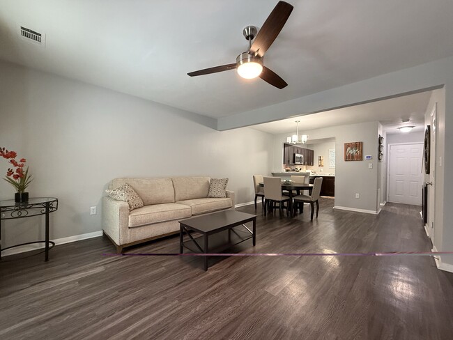 Photo - Galleria Pointe Apartments and Townhomes