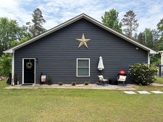 Building Photo - 123 1/2 Inverness Rd Unit Carriage House