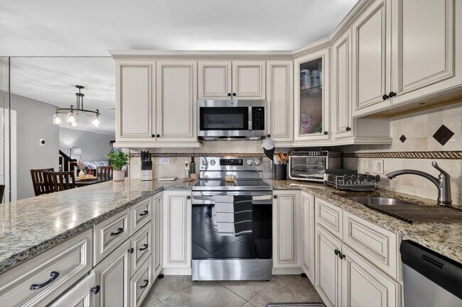 Photo - 1520 Masters Cir