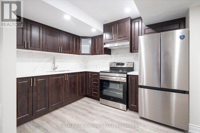 Photo - 1608 Frolis St
