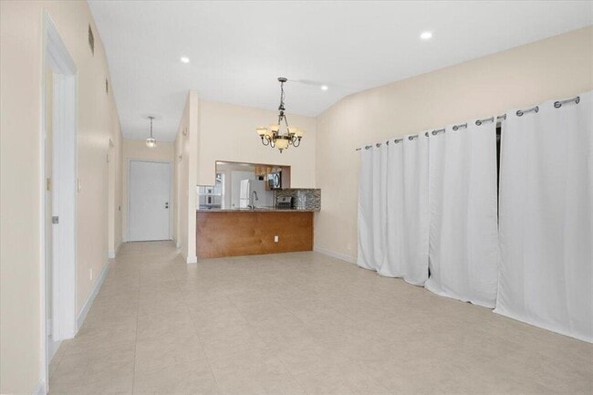Photo - 5540 Lakewood Cir S