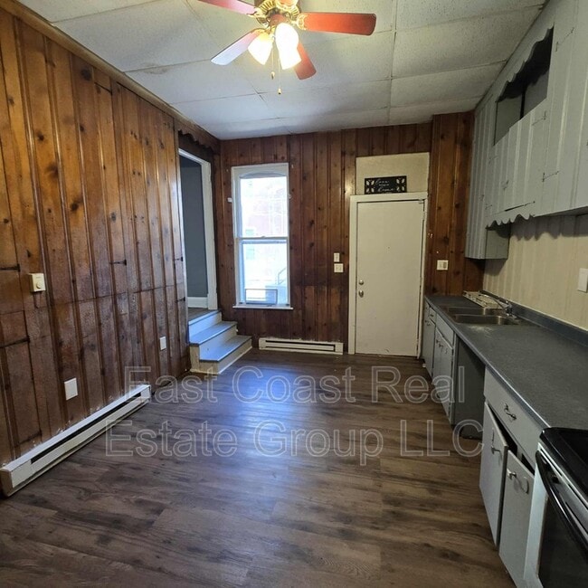 Photo - 5 E Lee St