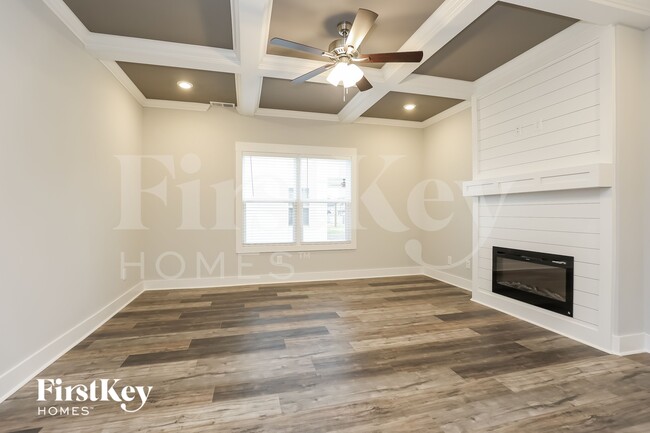 Photo - 1413 Kingbird Dr