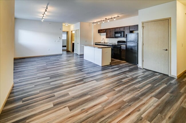Building Photo - Beautifully Remodeled 2-Bedroom Apartment | Madison’s West Side — Minutes from Downtown! Unit 2128 Luann Ln #102