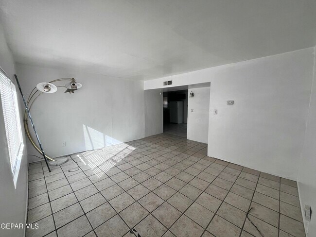 Photo - 813 Elmwood Ct