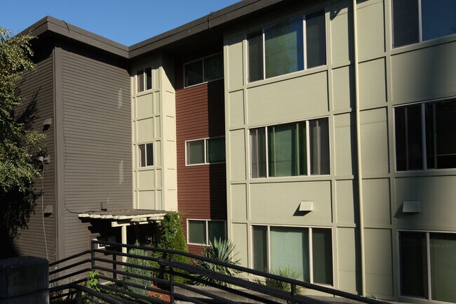 Photo - Elizabeth James House