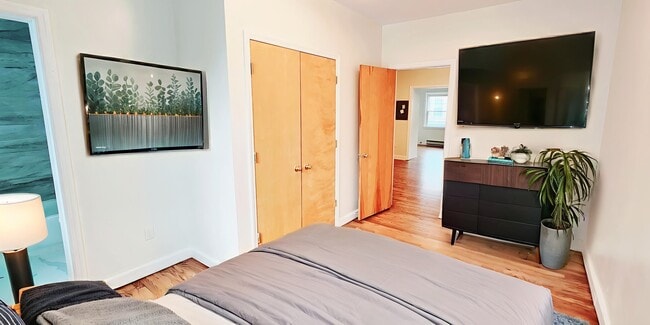 Photo - 133 E Broad St Unit 4