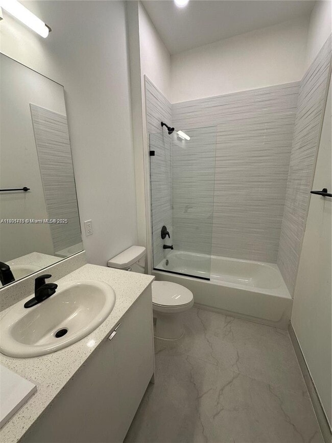 Photo - 3422 NW 5th Ave Unidad 406