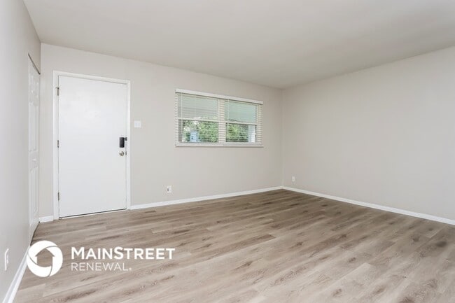 Photo - 243 Howard Dr