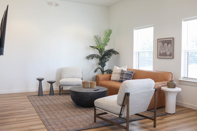 Photo - 98 Penn Place