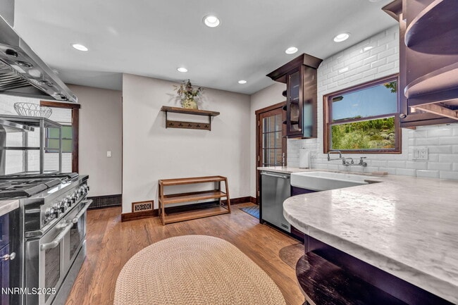 Photo - 1300 Clough Rd