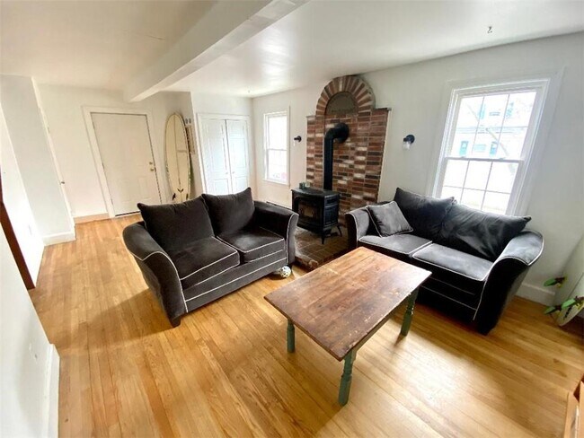 Photo - 32 McAllister St